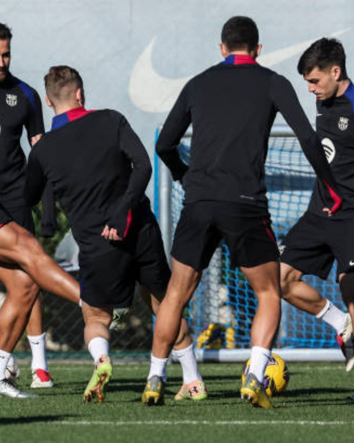 BARCELONA WINDBREAKER with hoodie (2024-25)